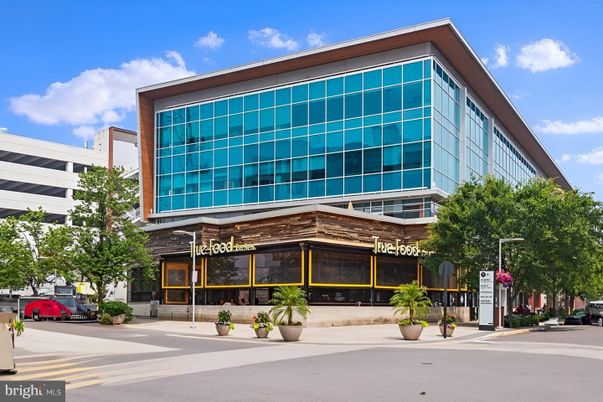 Exterior, Facade, Highrise