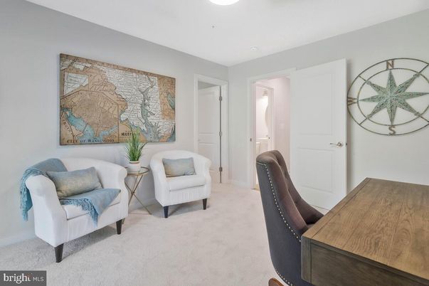 Home Office, Interior