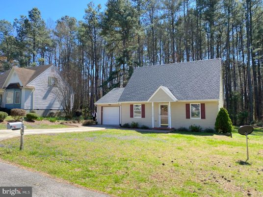 Attached, Backyard, Exterior, Facade, Cape Cod
