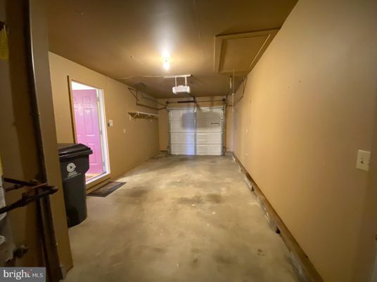 Garage, Interior