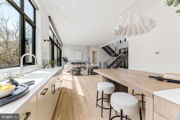 Interior, Kitchen, Living room, Recessed Lighting, Wood Texture Flooring