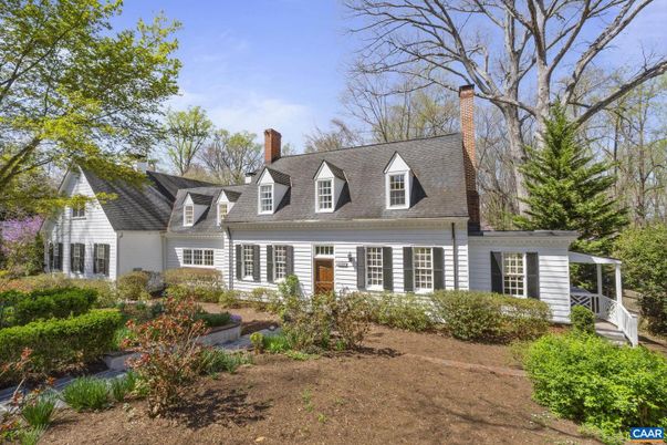 Exterior, Facade, Cape Cod