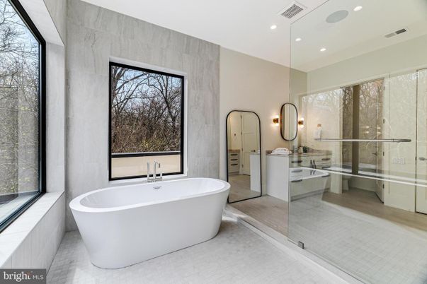 Bathroom, Free Standing Baths, Glass Shower, Interior, Recessed Lighting