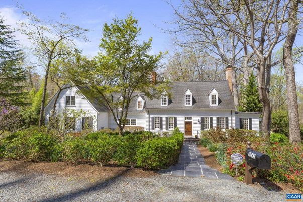 Exterior, Facade, Cape Cod