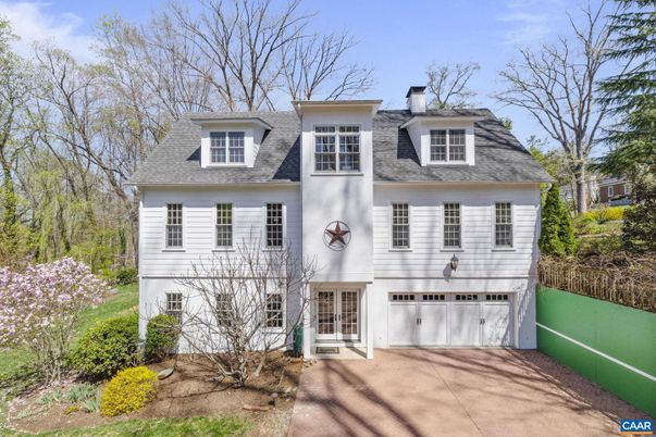 Attached, Exterior, Facade, Cape Cod