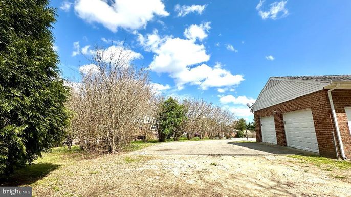 Backyard, Detached Garage, Exterior
