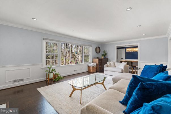 Dining room, Interior, Living room, Recessed Lighting, Wood Texture Flooring