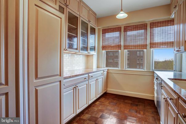 Interior, Kitchen, Pendant Lights, Wood Texture Flooring
