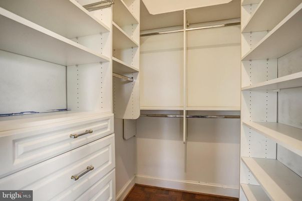 Interior, Walk-in Closets, Wood Texture Flooring