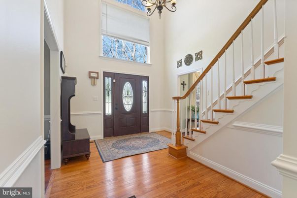 Chandelier, Interior, Wood Texture Flooring