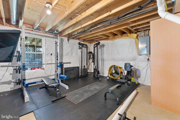 Fitness Equipment, Interior, Wooden Beams