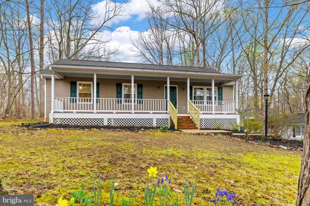 Backyard, Exterior, Facade, Cape Cod