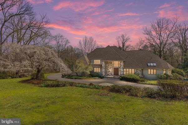 Backyard, Exterior, Facade, French Provincial