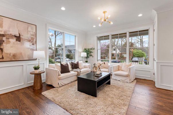 Interior, Living room, Pendant Lights, Recessed Lighting, Wood Texture Flooring
