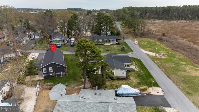 Exterior, Drone