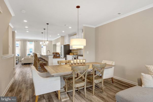 Dining room, Interior, Kitchen, Pendant Lights, Recessed Lighting, Wood Texture Flooring