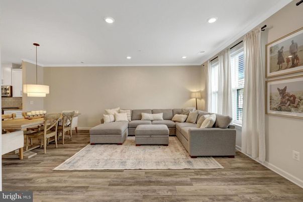 Dining room, Interior, Living room, Pendant Lights, Recessed Lighting, Wood Texture Flooring