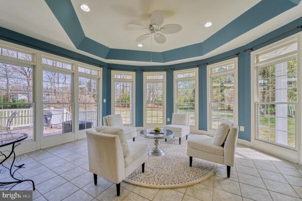 Interior, Living room, Recessed Lighting, Sun Room