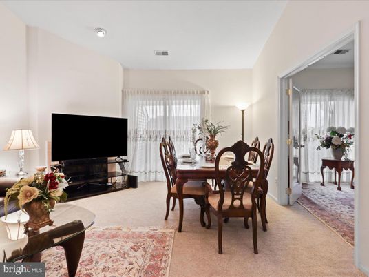 Dining room, Interior, Recessed Lighting