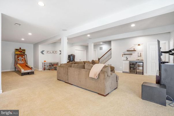 Fitness Equipment, Interior, Living room, Recessed Lighting