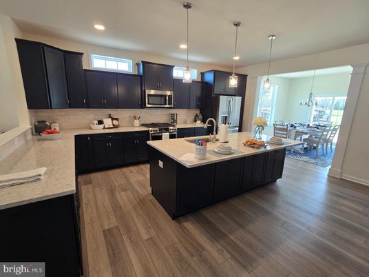 Dining room, Interior, Kitchen, Pendant Lights, Recessed Lighting, Wood Texture Flooring