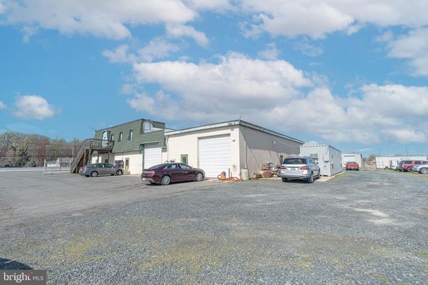 Detached Garage, Exterior