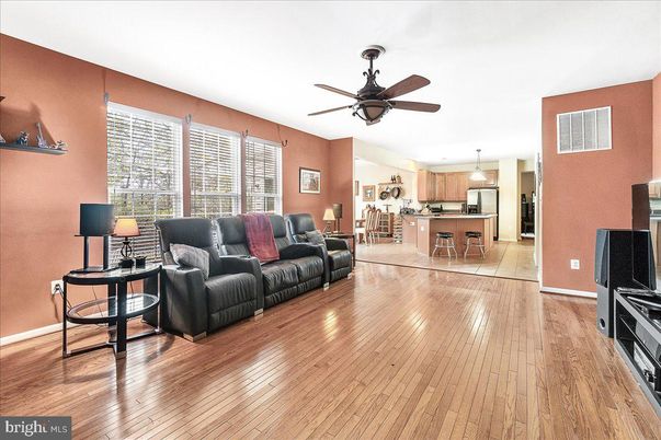 Interior, Kitchen, Living room, Pendant Lights, Wood Texture Flooring