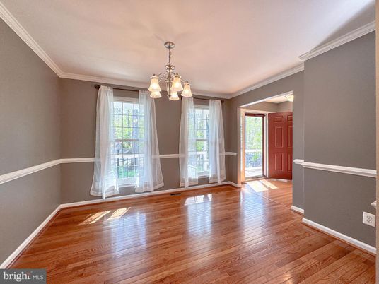 Chandelier, Empty room, Interior, Wood Texture Flooring