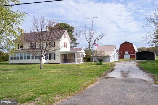 Backyard, Detached Garage, Exterior, Facade, Cape Cod