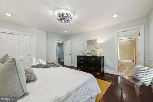 Bathroom, Bedroom, Interior, Recessed Lighting, Wood Texture Flooring