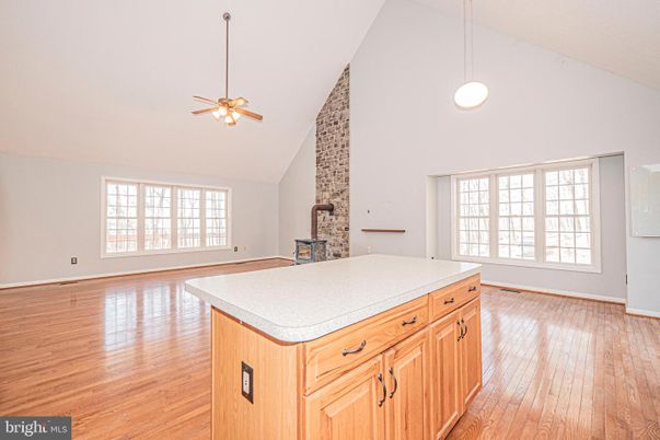 Empty room, Interior, Pendant Lights, Wood Texture Flooring