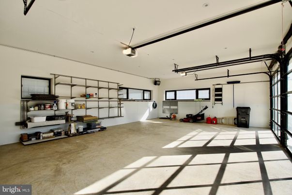 Garage, Interior