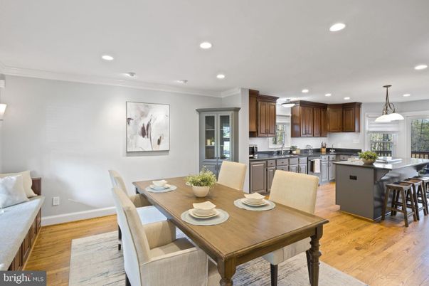Dining room, Interior, Kitchen, Pendant Lights, Recessed Lighting, Wood Texture Flooring