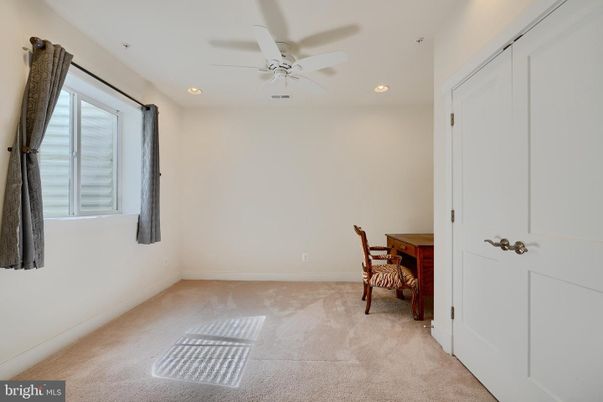 Dining room, Interior, Recessed Lighting