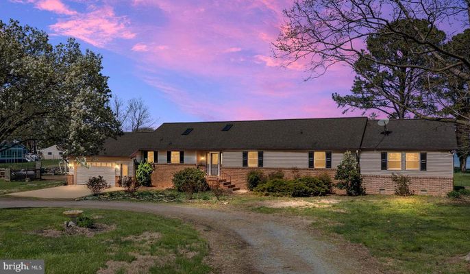 Attached, Backyard, Exterior, Facade, Cape Cod