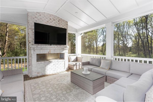 Fireplace, Interior, Living room, Recessed Lighting