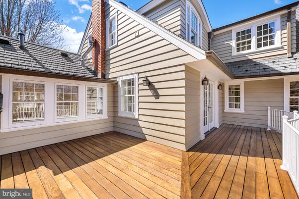 Exterior, Wood Texture Flooring