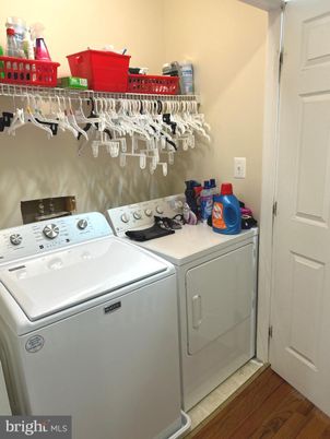 Interior, Utility Closets, Washer, Wood Texture Flooring