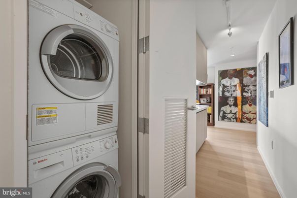 Interior, Utility Closets, Washer, Wood Texture Flooring