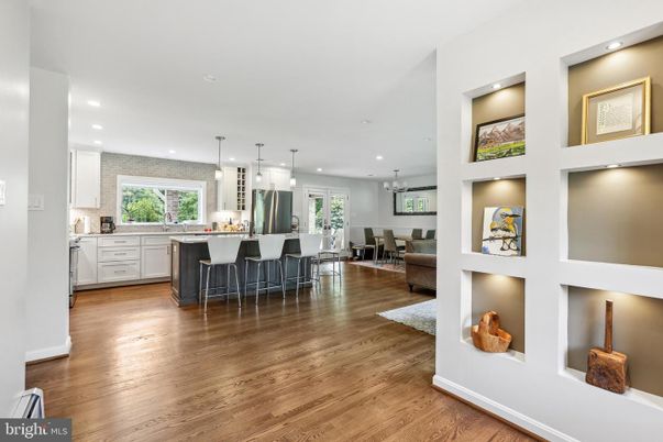 Dining room, Interior, Kitchen, Pendant Lights, Recessed Lighting, Wood Texture Flooring