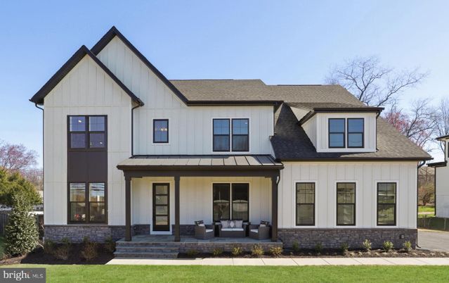 Exterior, Facade, Farmhouse