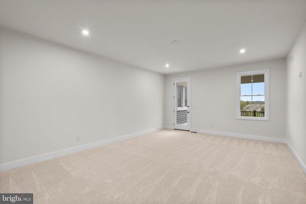 Empty room, Interior, Recessed Lighting
