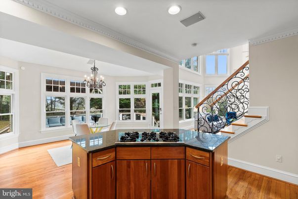 Chandelier, Dining room, Interior, Kitchen, Recessed Lighting, Wood Texture Flooring