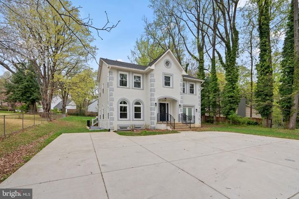 Backyard, Exterior, Facade, French Provincial