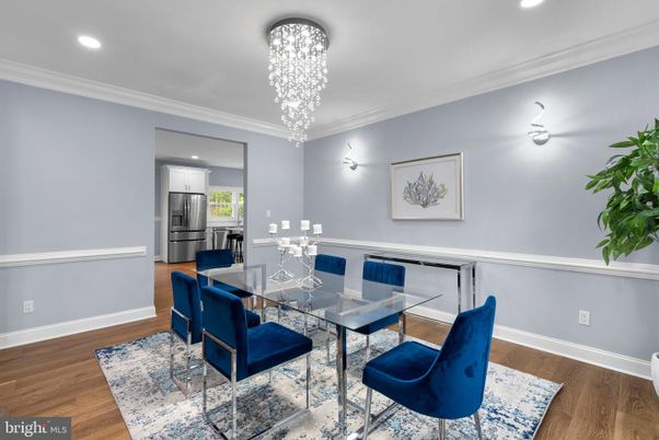Chandelier, Dining room, Interior, Kitchen, Recessed Lighting, Stainless Steel Appliances, Wood Texture Flooring