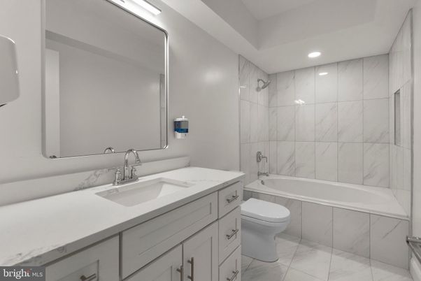 Bathroom, Interior, Marble, Marble Walls, Recessed Lighting