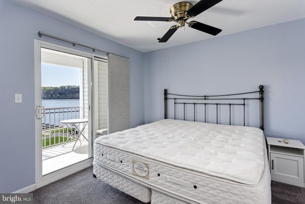 Bedroom, Interior, Water