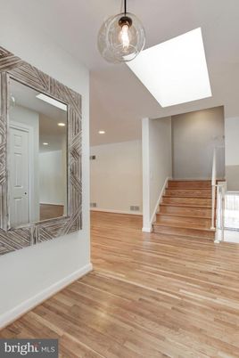 Interior, Pendant Lights, Recessed Lighting, Wood Texture Flooring