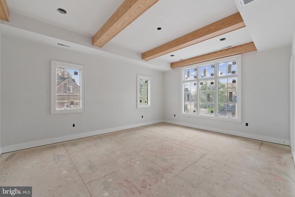 Empty room, Interior, Recessed Lighting, Wooden Beams