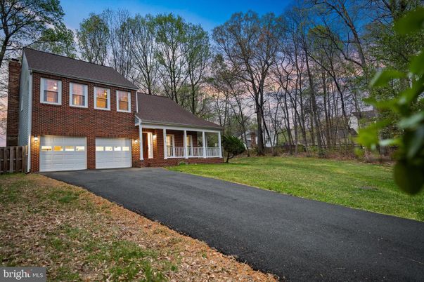 Attached, Backyard, Exterior, Facade, Brick Facade, Georgian